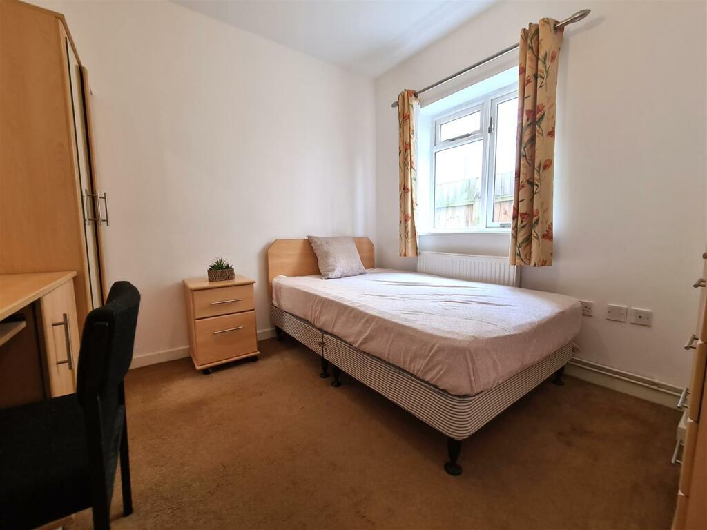 Additional property image - 48 Elizabeth Way, Cambridge, CB4 1EE