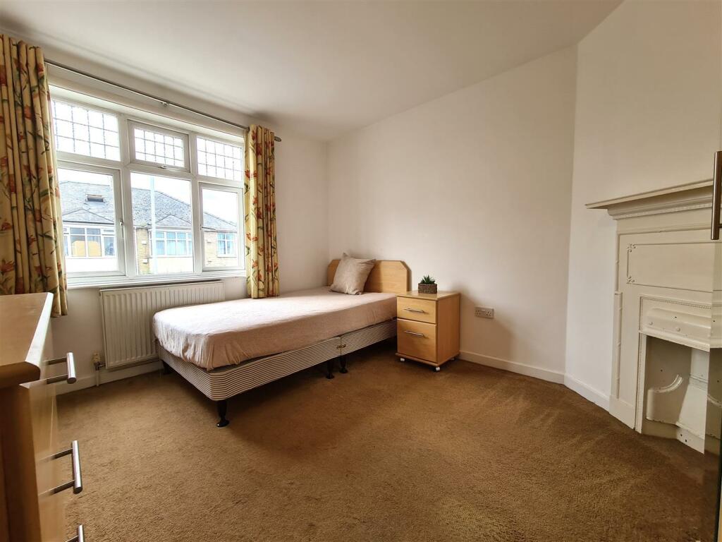 Additional property image - 48 Elizabeth Way, Cambridge, CB4 1EE