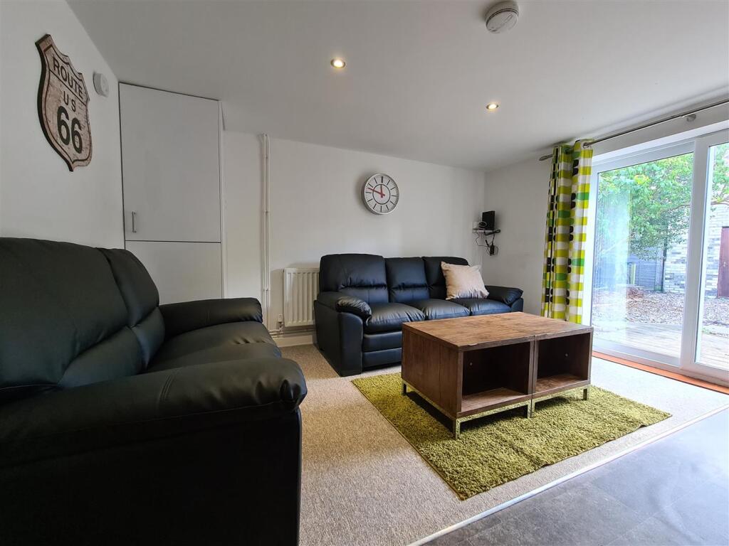 Additional property image - 113 Victoria Road, Cambridge, CB4 3BS