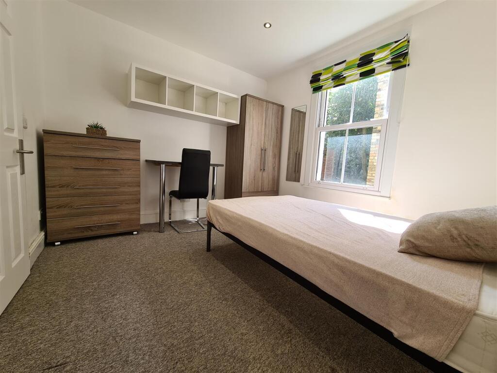 Additional property image - 113 Victoria Road, Cambridge, CB4 3BS