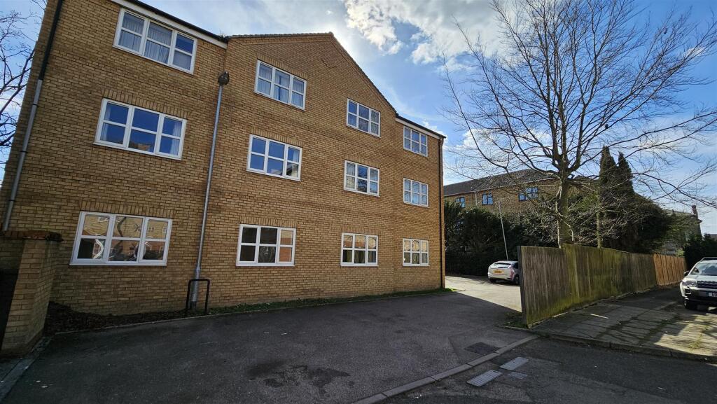 Main image of property: Usher House, Abbeygate Court, March