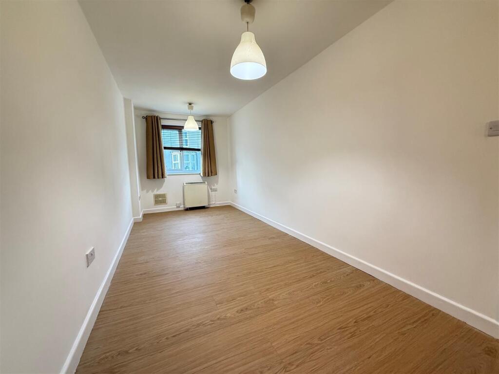 Main image of property: Flat 5, Hamilton Court, Stone Lane, Peterborough