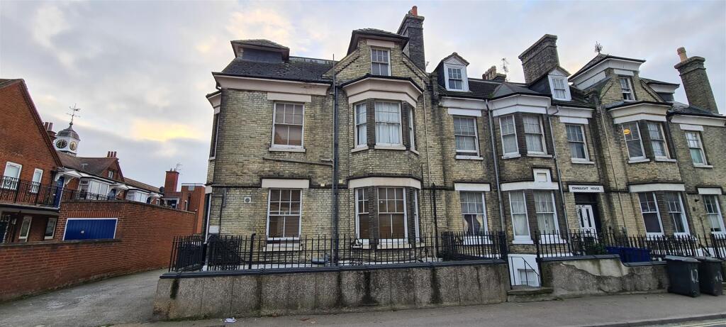 Main image of property: Flat 2a, 44 Old Station Road, Newmarket