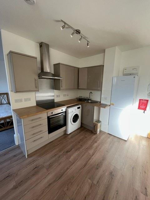 Main image of property: Flat 1, 84 Lincoln Road, Peterborough