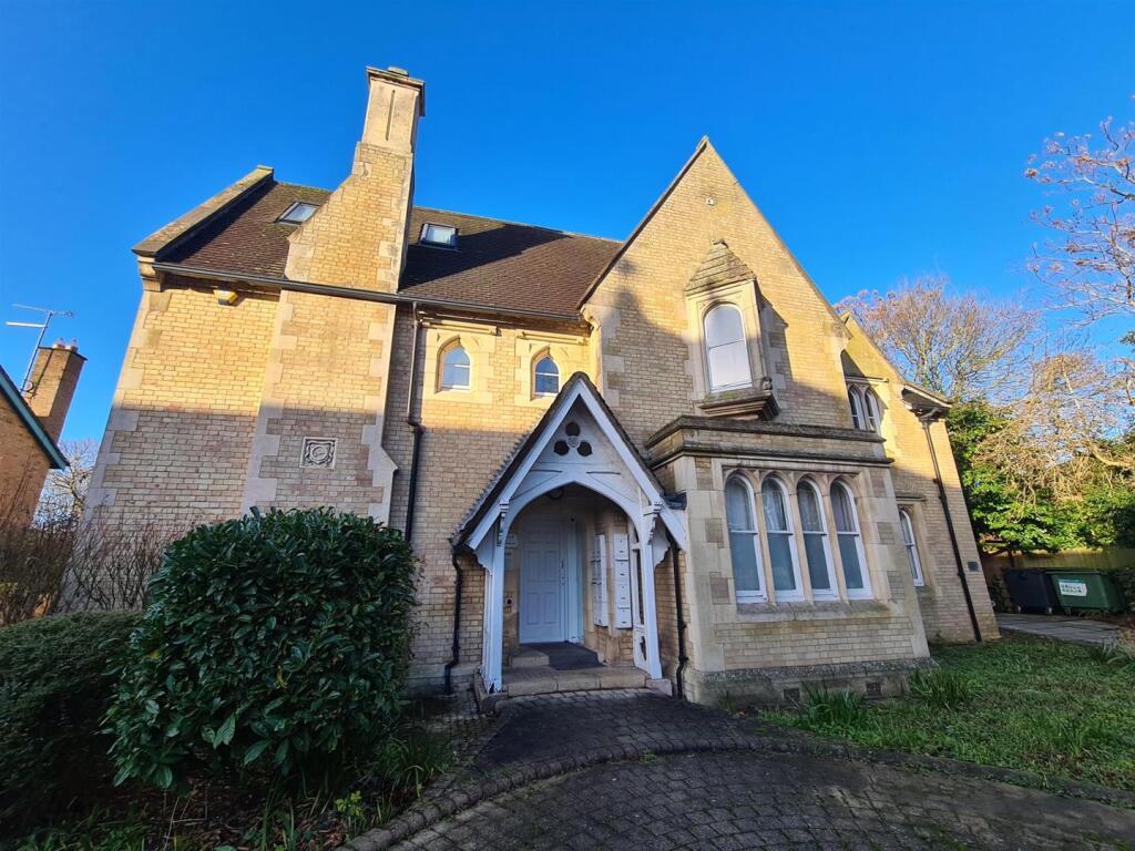 Main image of property: Flat 11, 84 Lincoln Road