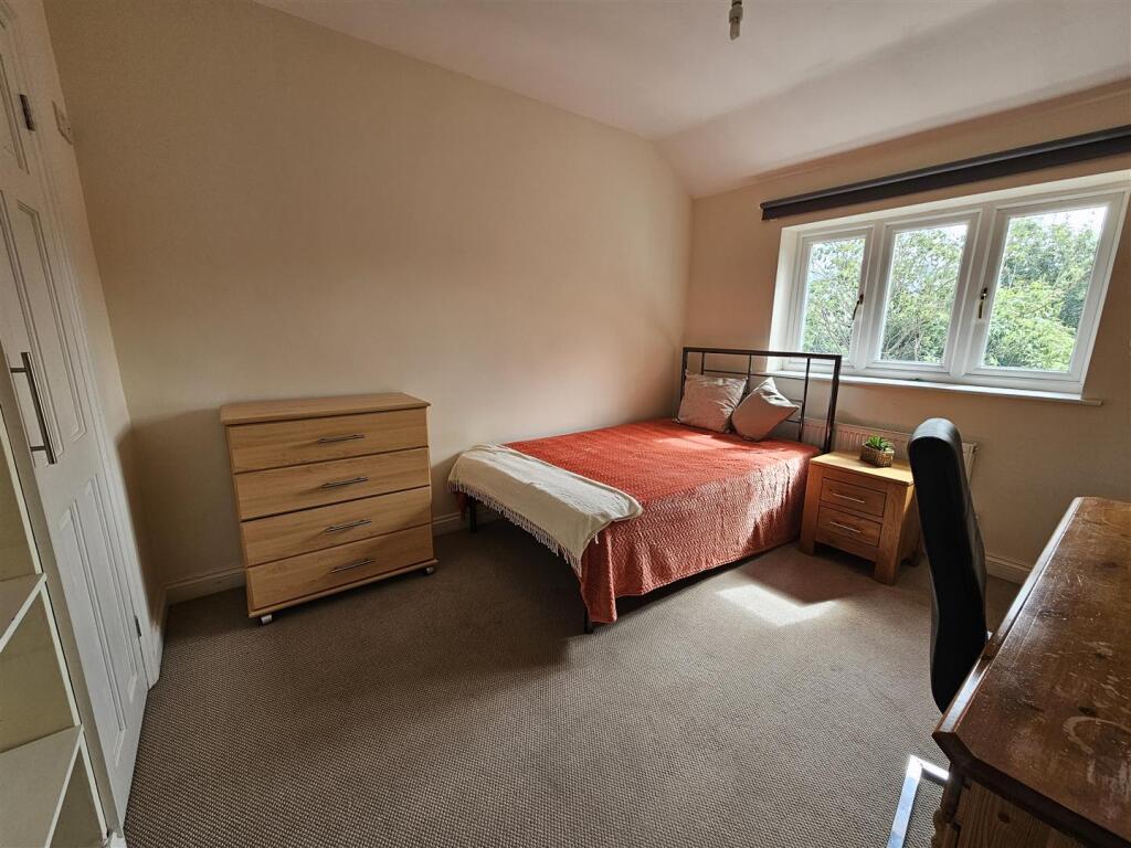 Main image of property: 34 Nuttings Road, Cambridge, CB1 3HU