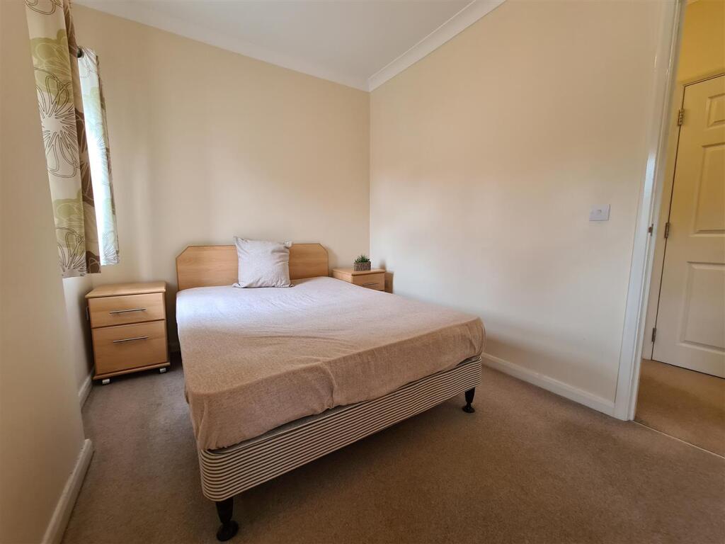 Main image of property: Fletton Avenue, Peterborough