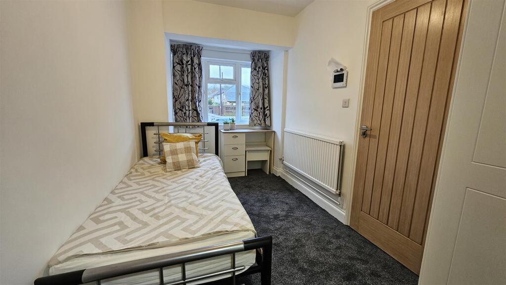 Main image of property: Room 2, 53 Canterbury Street, Cambridge