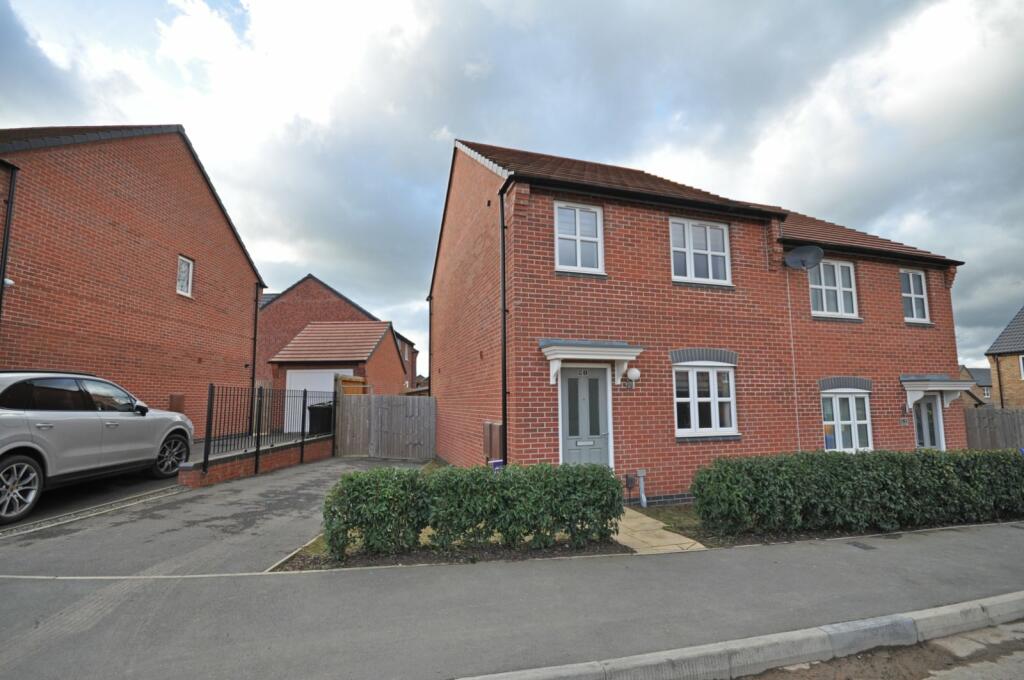 3 bedroom semidetached house for rent in King Lane, BurtononTrent