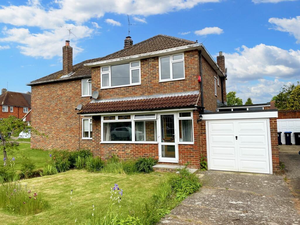 3 bedroom semidetached house for sale in Abbots Close, Hassocks, BN6