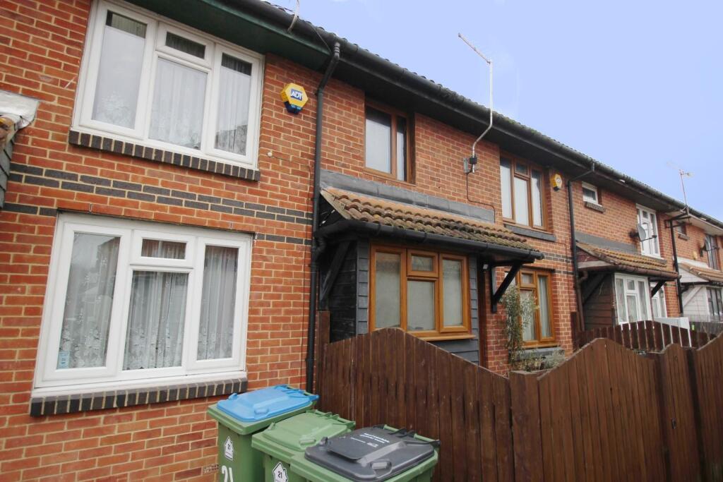 Main image of property: Hoveton Road , London, SE28 8LW