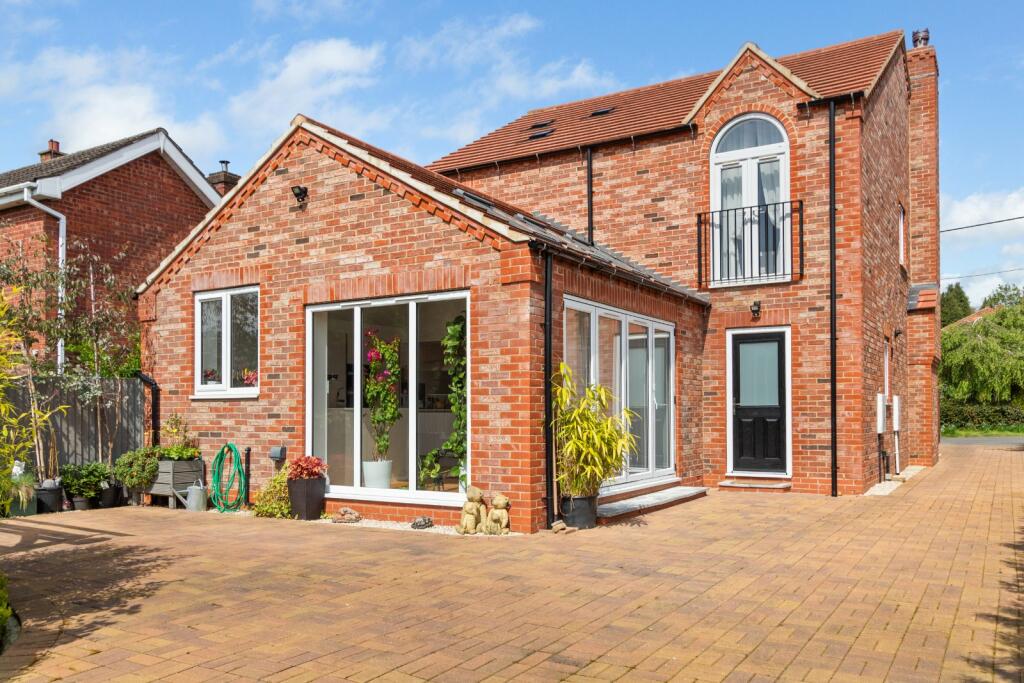 4 bedroom detached house for sale in Top Road, Worlaby, North