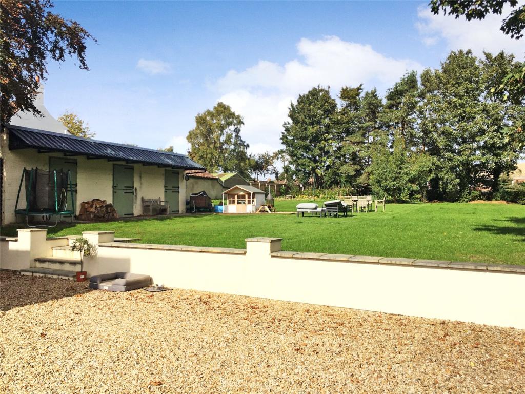 3 bedroom detached house for sale in Front Street, Ulceby, NorthEast