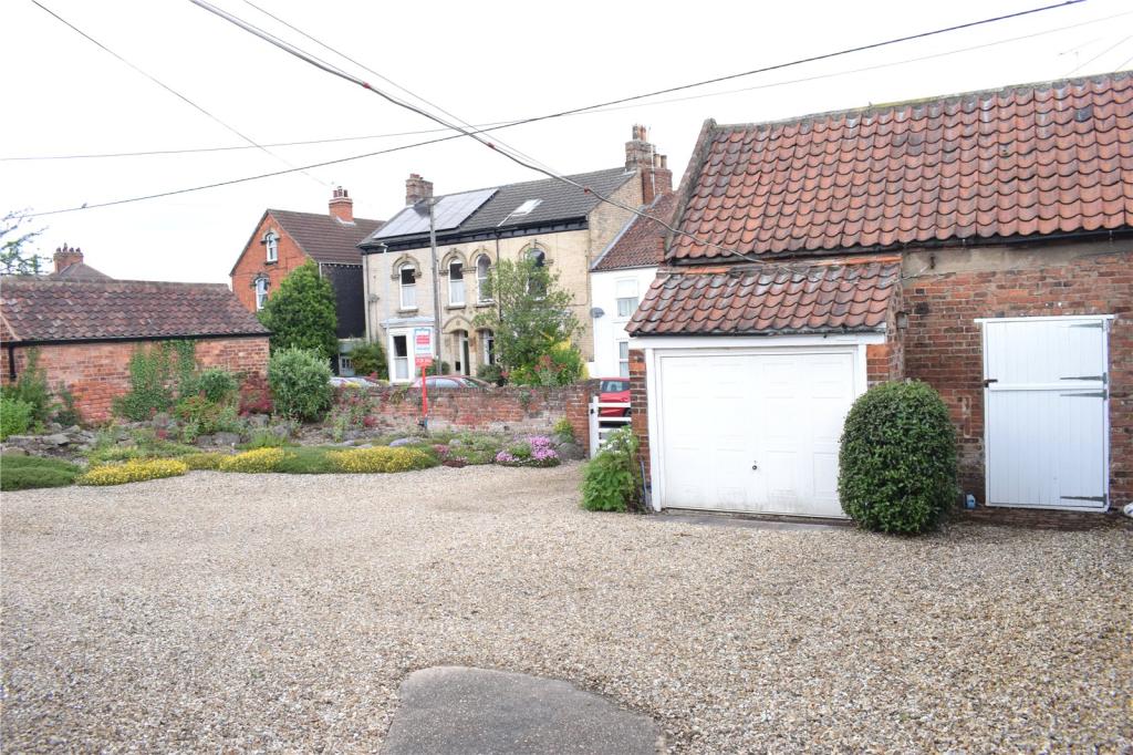 3 bedroom bungalow for sale in Westfield Road, BartonUponHumber