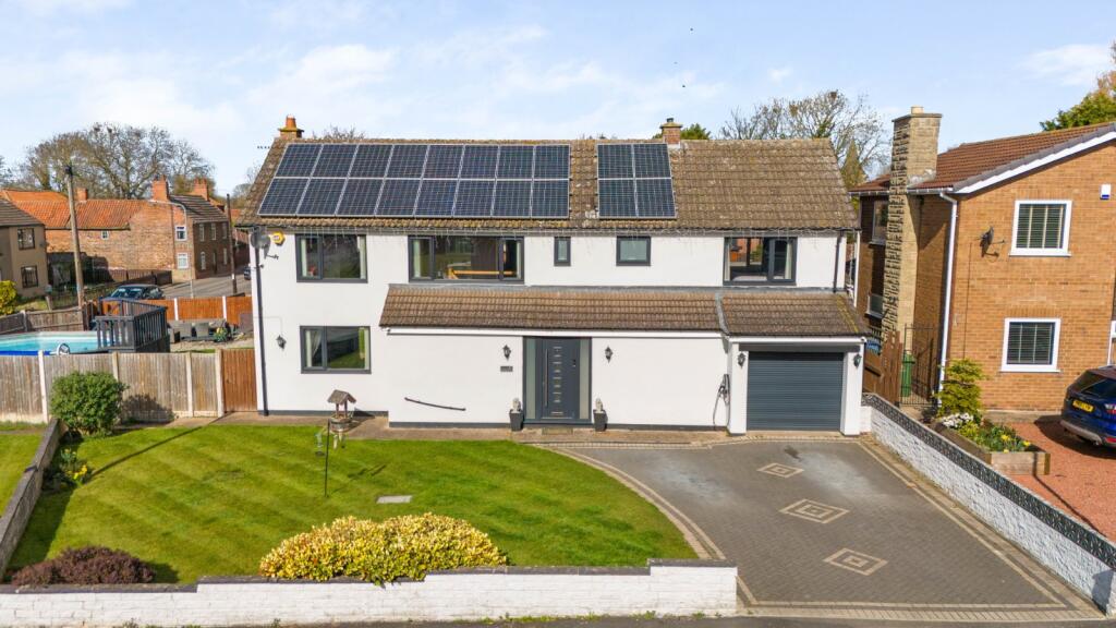 Main image of property: Gringley Road, Misterton, Nottinghamshire, DN10