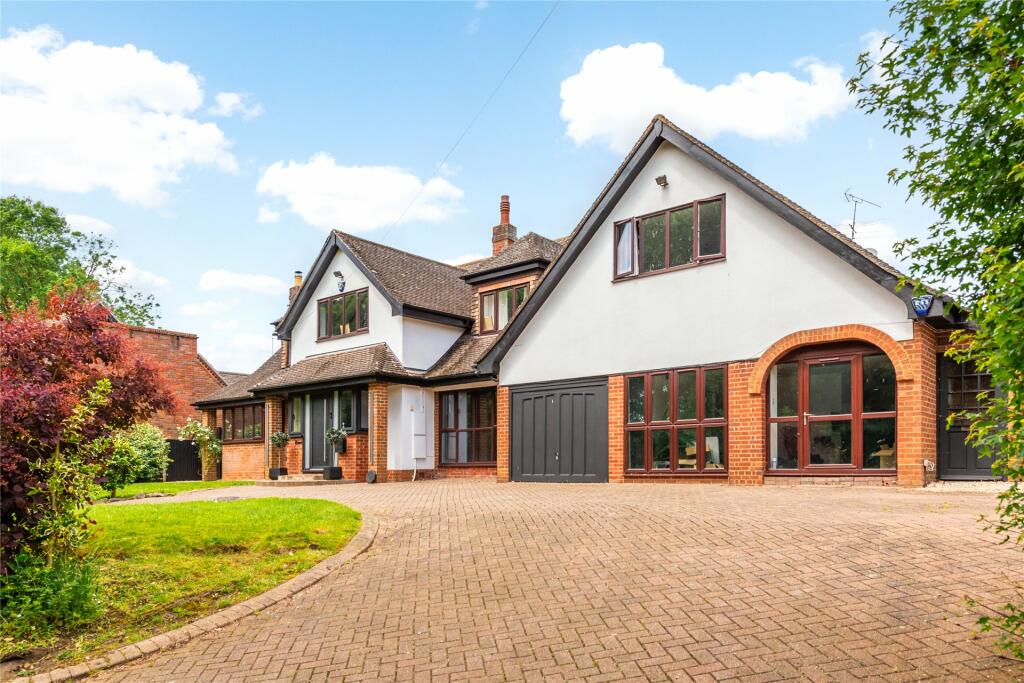 5 bedroom detached house for sale in Rectory Lane, Hexton Road, Lilley