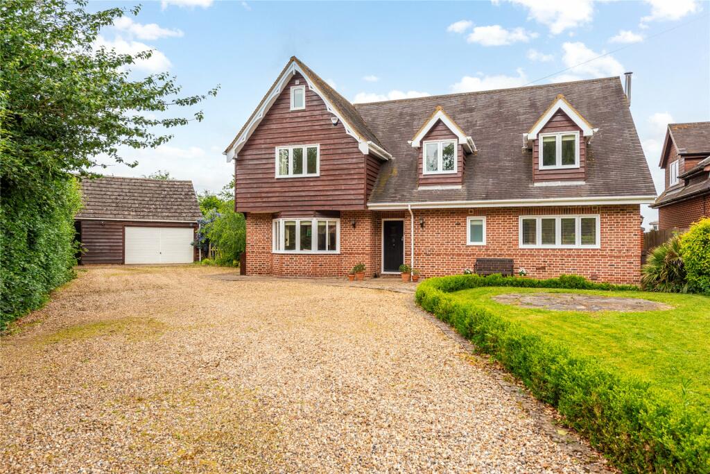 5 bedroom detached house for sale in High Street, Offley, Hertfordshire