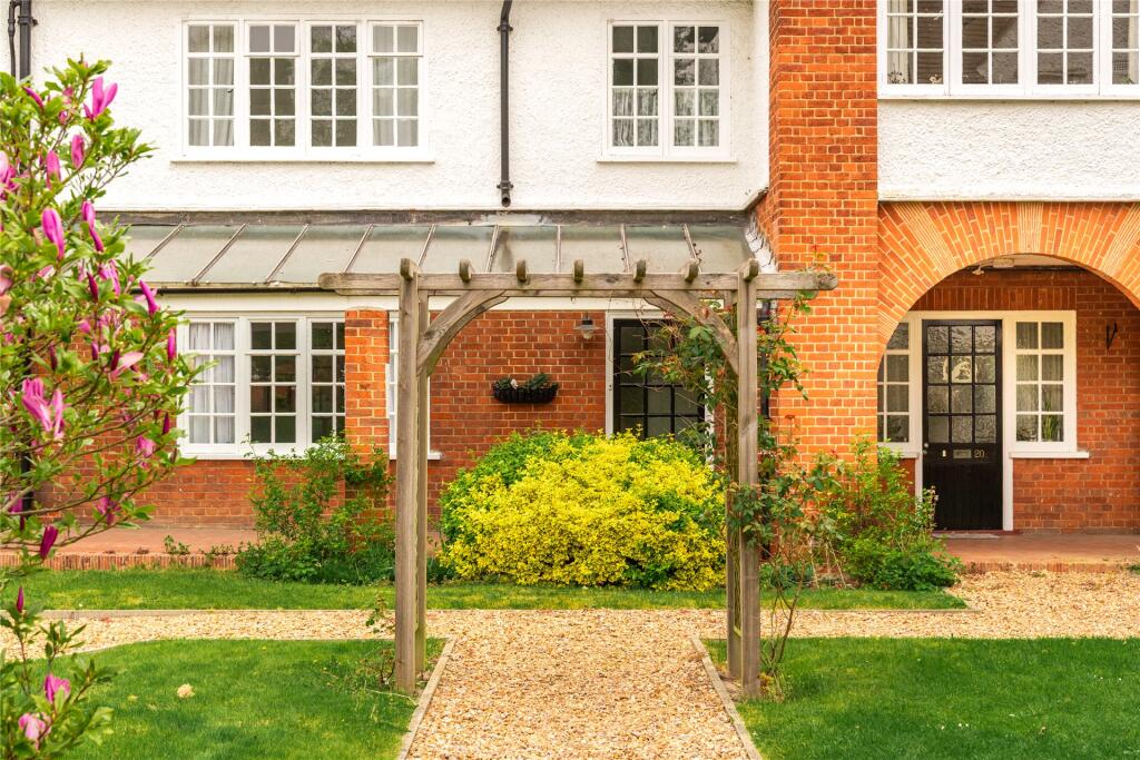 Main image of property: Sollershott Hall, Sollershott East, Letchworth Garden City, Hertfordshire, SG6
