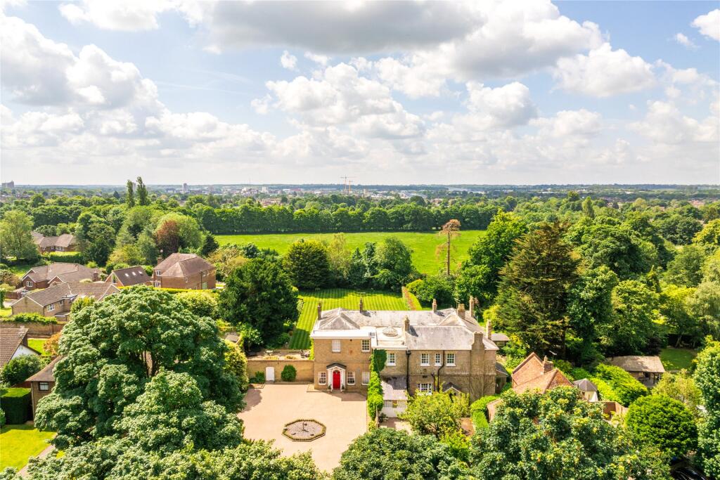 Main image of property: Rectory Lane, Stevenage, Hertfordshire, SG1