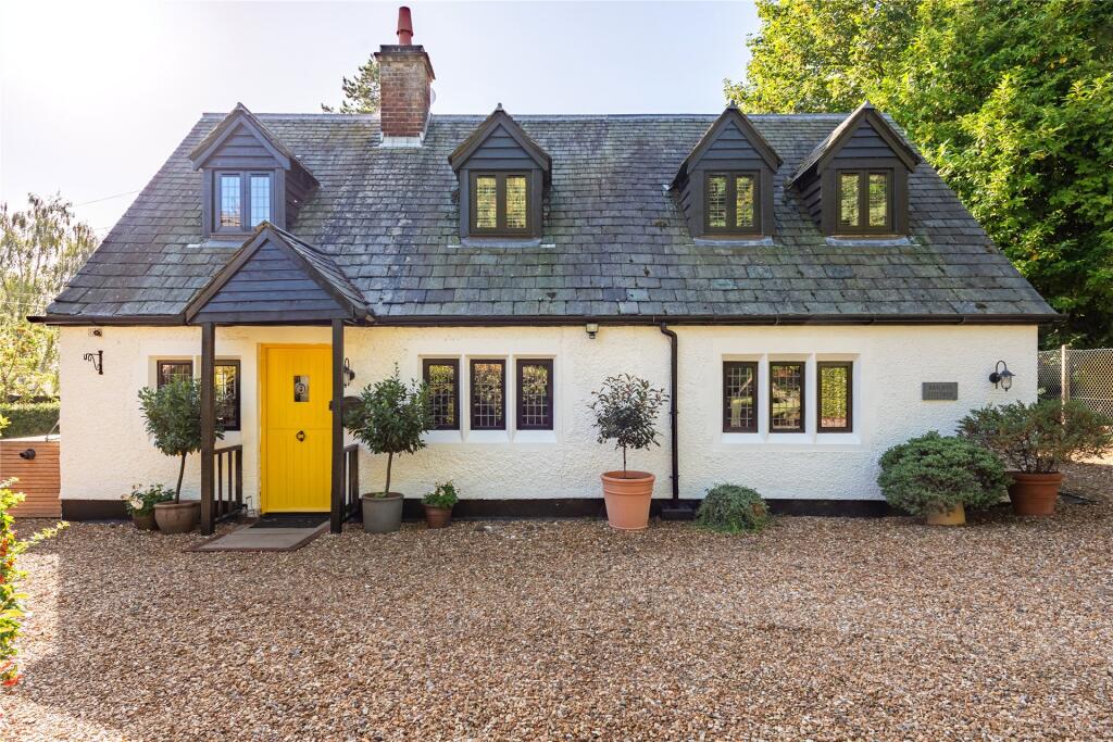 Main image of property: Preston Road, Gosmore, Hitchin, Hertfordshire, SG4