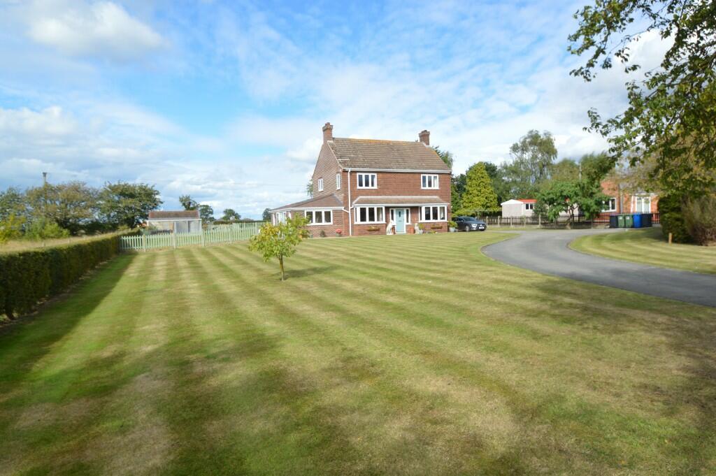 3 bedroom detached house for sale in Walnut House, Heapham