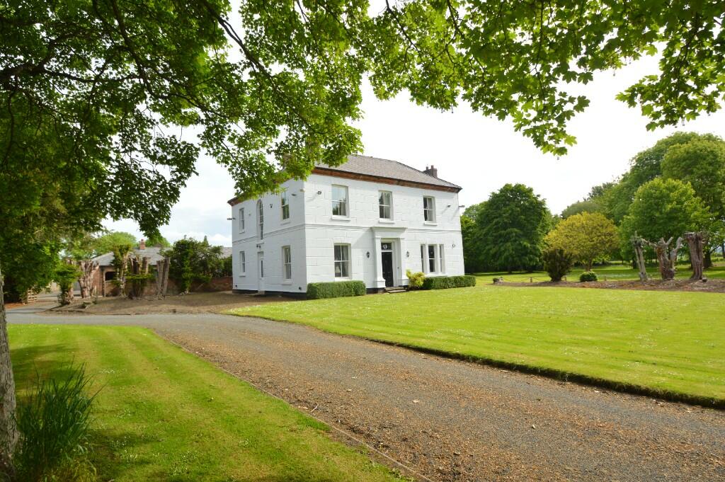 6 bedroom detached house for sale in Eastoft Hall, Luddington Road