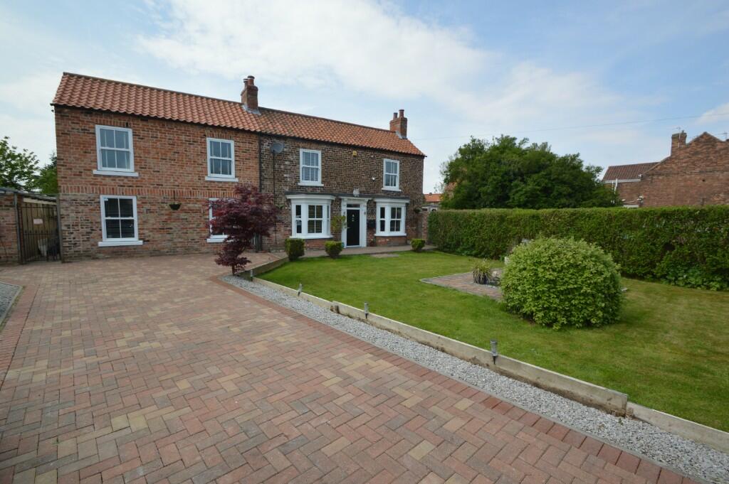 3 bedroom detached house for sale in Croft House,12 Eastoft Road