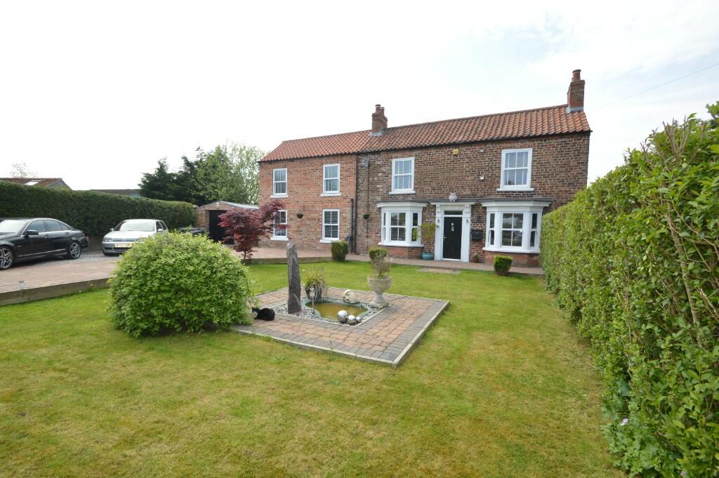 3 bedroom detached house for sale in Croft House,12 Eastoft Road