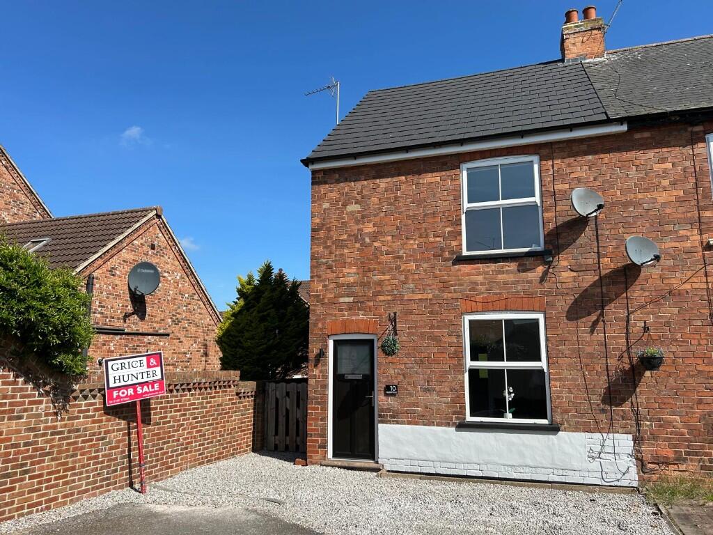 Main image of property: 10 Popplewell Terrace, Epworth, DN9 1HW
