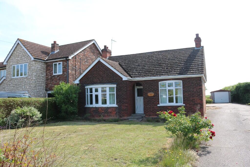 Main image of property: Kaloma, 41 Haxey Lane, Haxey, DN9 2ND