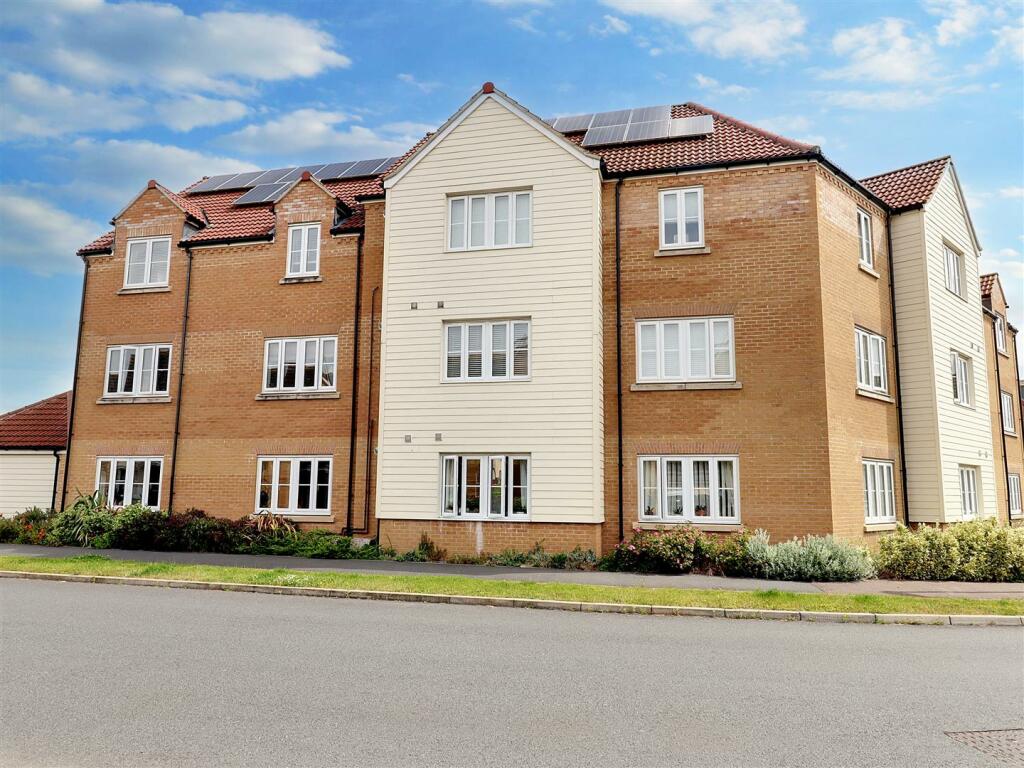 1 bedroom apartment for sale in Kestrel Avenue, Costessey, Norwich, NR8