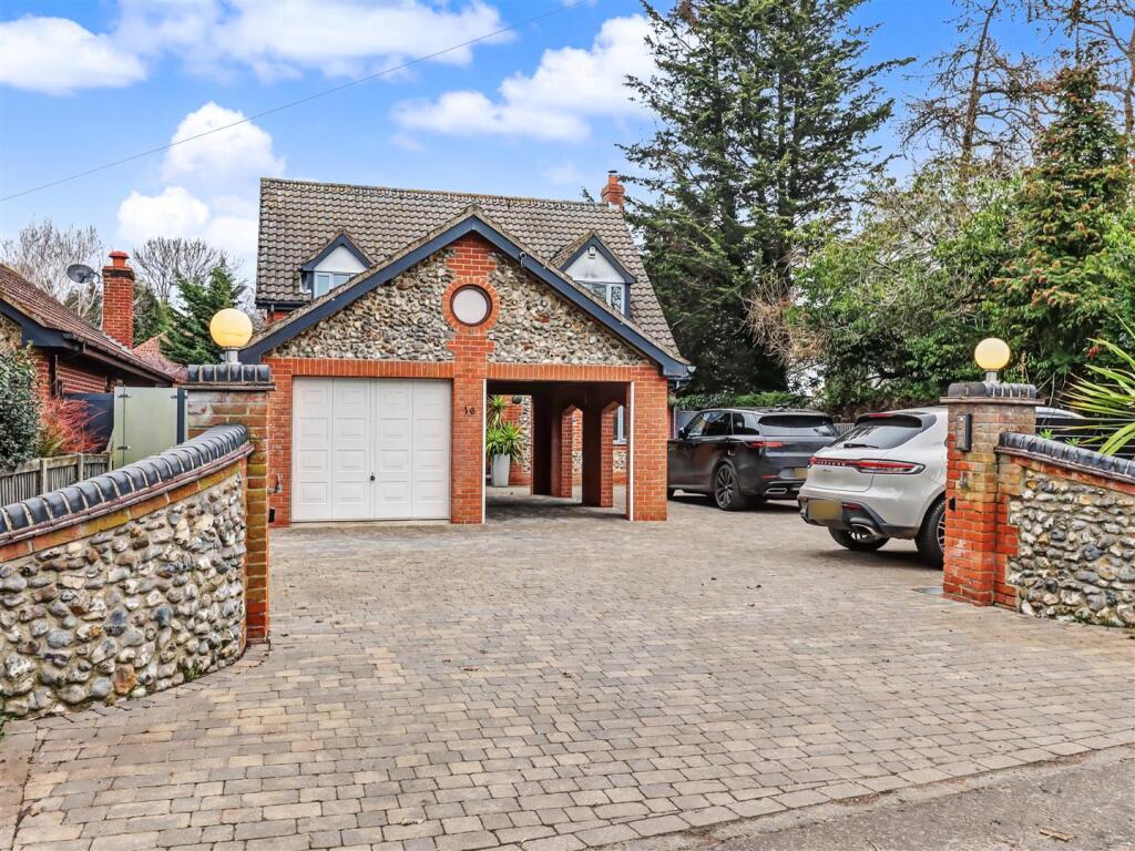 Main image of property: Waterloo Road, Hainford, Norwich
