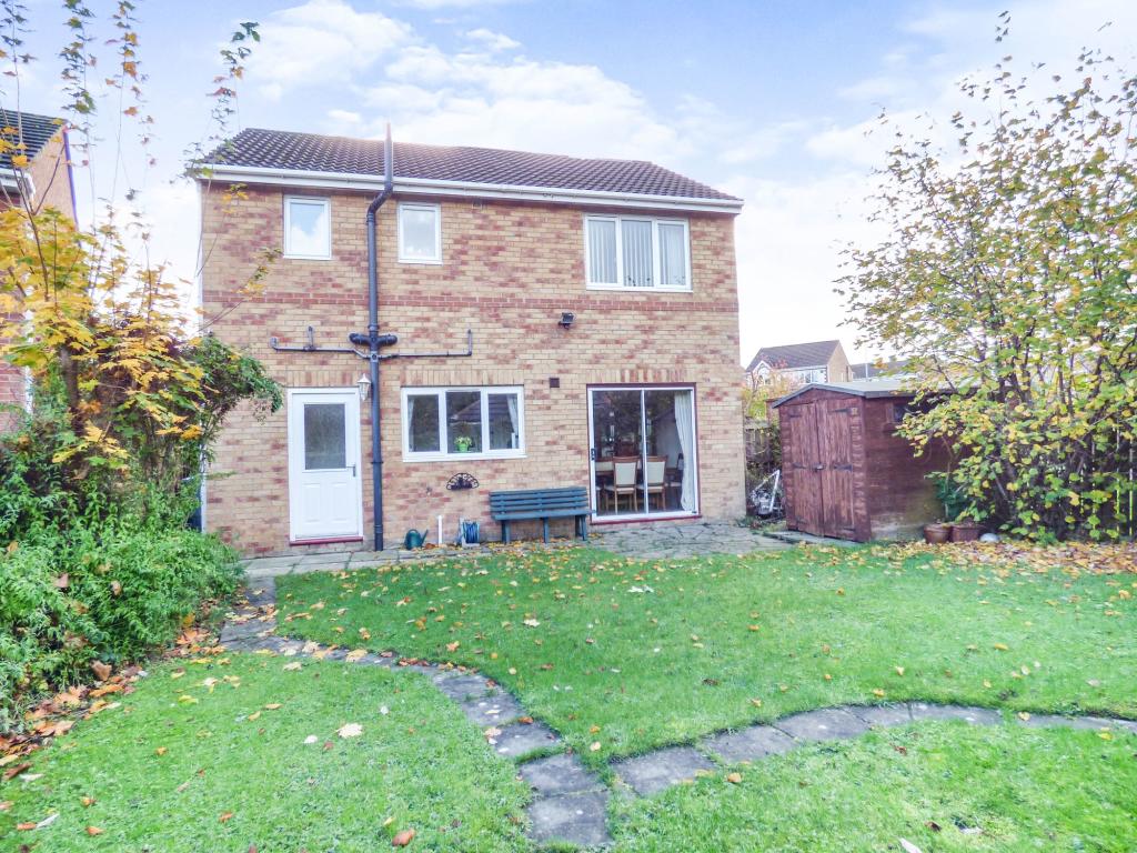 3 bedroom detached house for sale in Cowell Grove, Highfield, Rowlands
