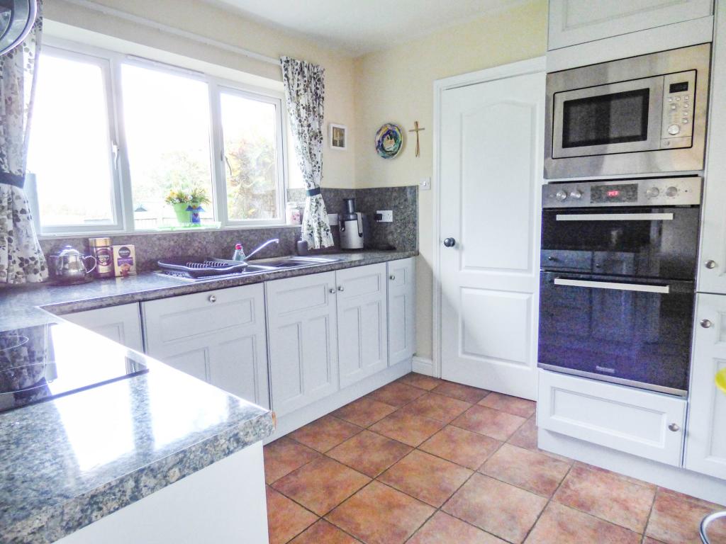 3 bedroom detached house for sale in Cowell Grove, Highfield, Rowlands