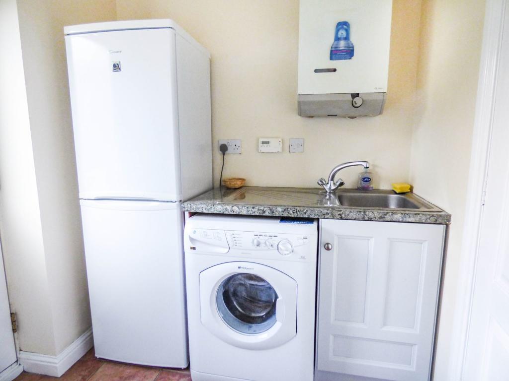 3 bedroom detached house for sale in Cowell Grove, Highfield, Rowlands