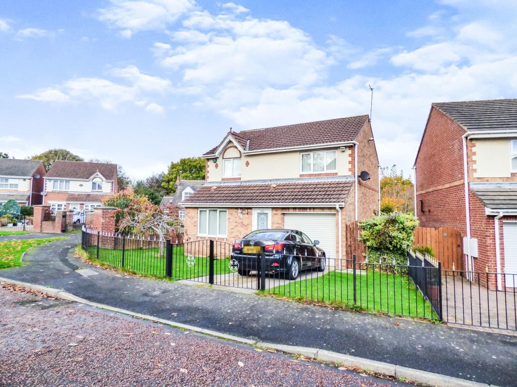 3 bedroom detached house for sale in Cowell Grove, Highfield, Rowlands Gill, Tyne and Wear, NE39