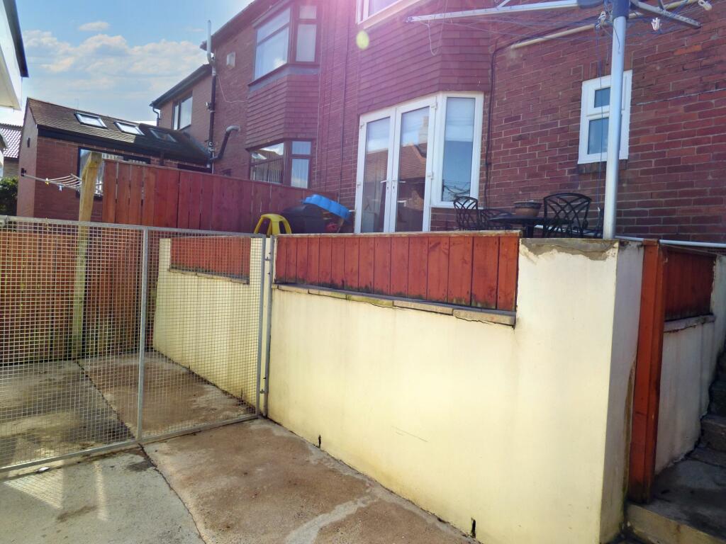 3 bedroom semidetached house for sale in Delacour Road, Blaydon