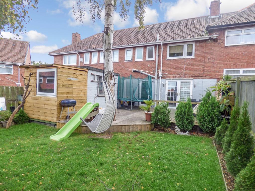 3 bedroom terraced house for sale in Malvern Gardens, Lobley Hill