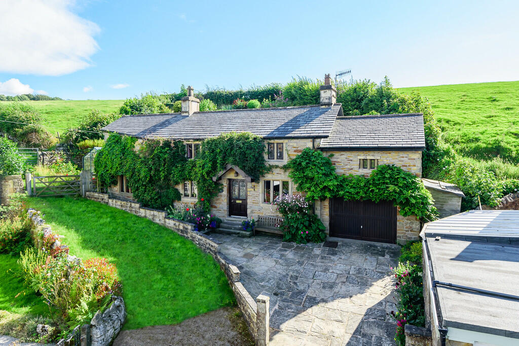 4 bedroom detached house for sale in Lamond Cottage, Over Kellet