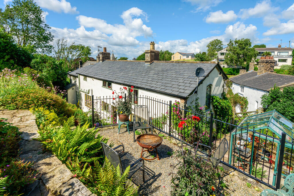4 bedroom detached house for sale in Lamond Cottage, Over Kellet