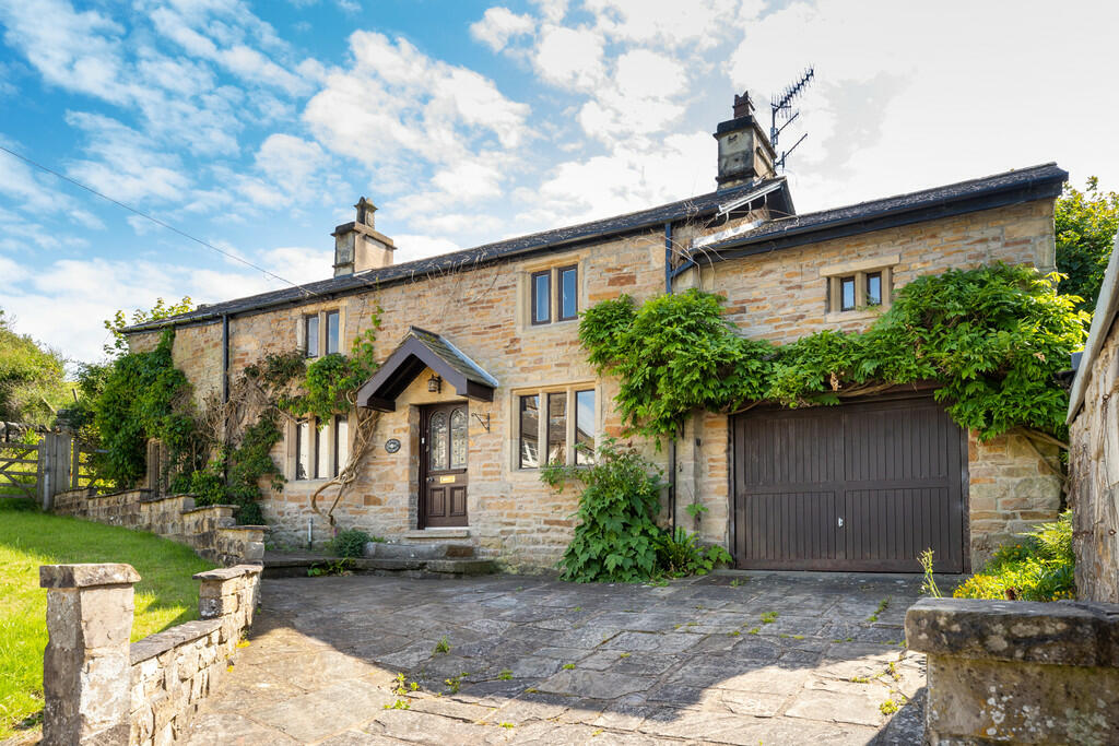 Main image of property: Lamond Cottage, Over Kellet, Carnforth, Lancashire, LA6 1DN