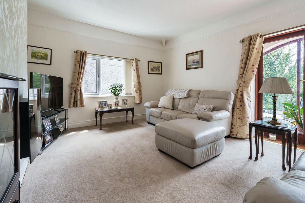 2 bedroom detached bungalow for sale in 27 Kellet Road, Carnforth