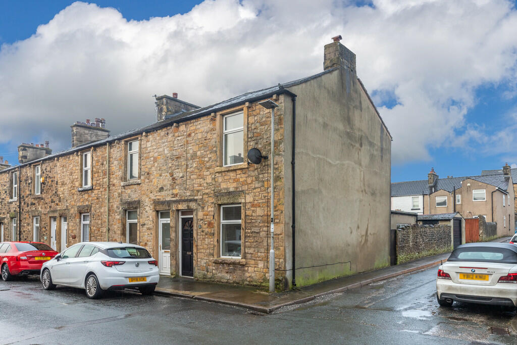 2 bedroom end of terrace house for sale in 2 Oxford Street, Carnforth