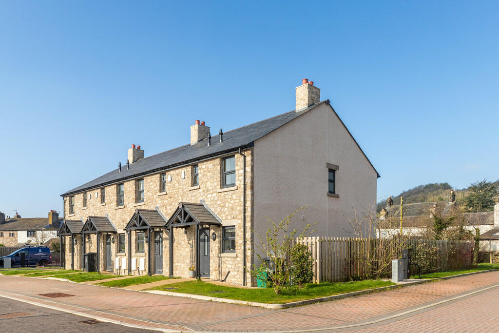 2 bedroom end of terrace house for sale in 17 Warton Grange Close