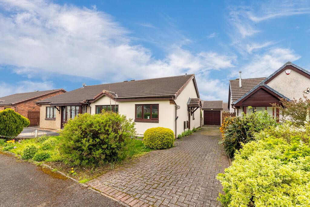 2 bedroom semidetached bungalow for sale in 71 Hazelmount Drive, Carnforth, Lancashire, LA5 9HU