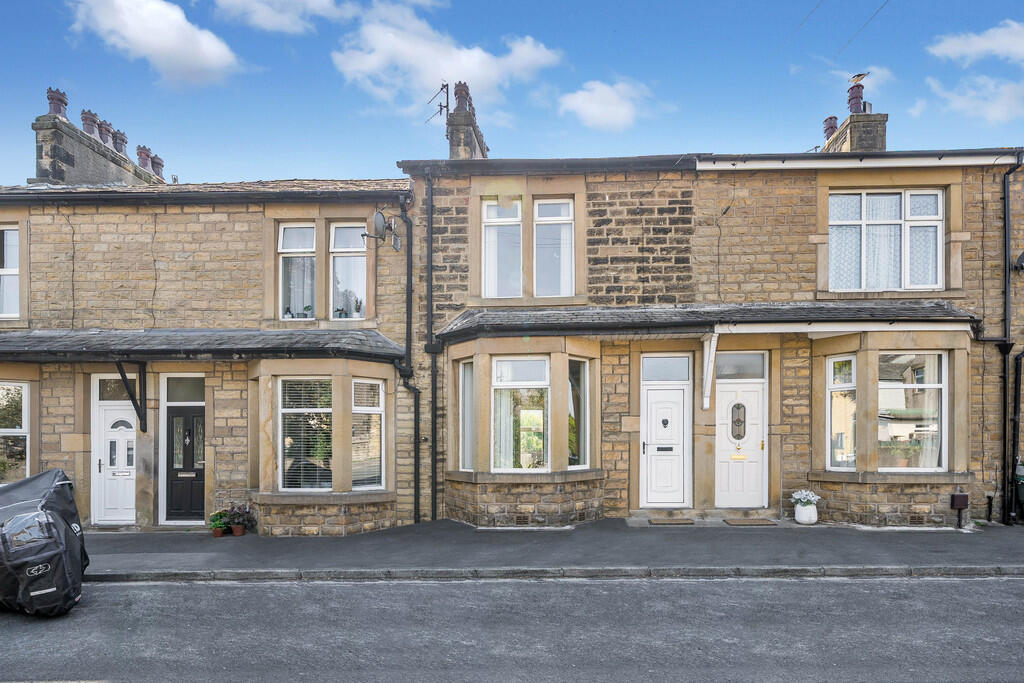Main image of property: 10 Alexandra Road, Carnforth, Lancashire, LA5 9DT