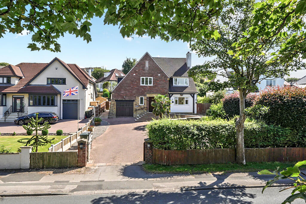 Main image of property: 37 Coastal Road, Hest Bank, Lancaster, LA2 6HE