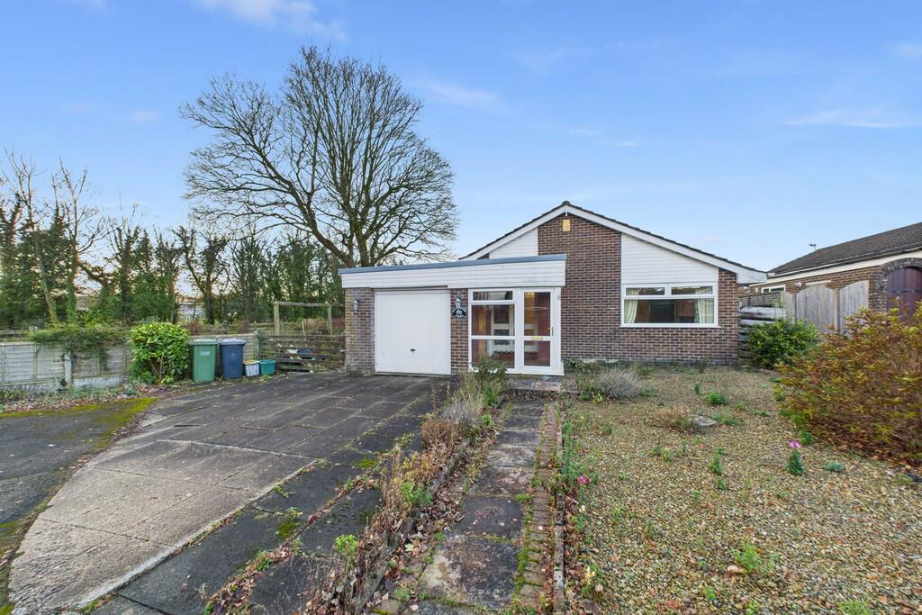 Main image of property: 10 Arkholme Close, Carnforth, LA5 9XF
