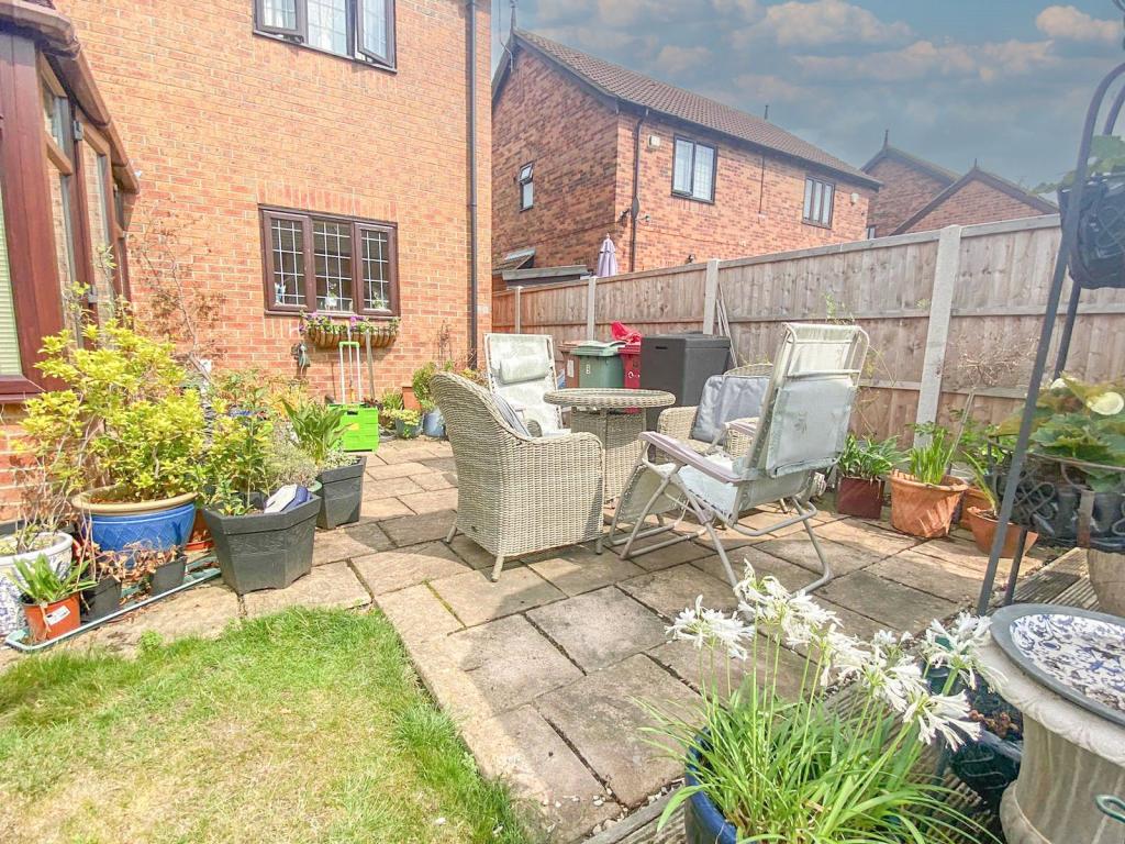 3 bedroom detached house for sale in Sycamore Close, Le Wold