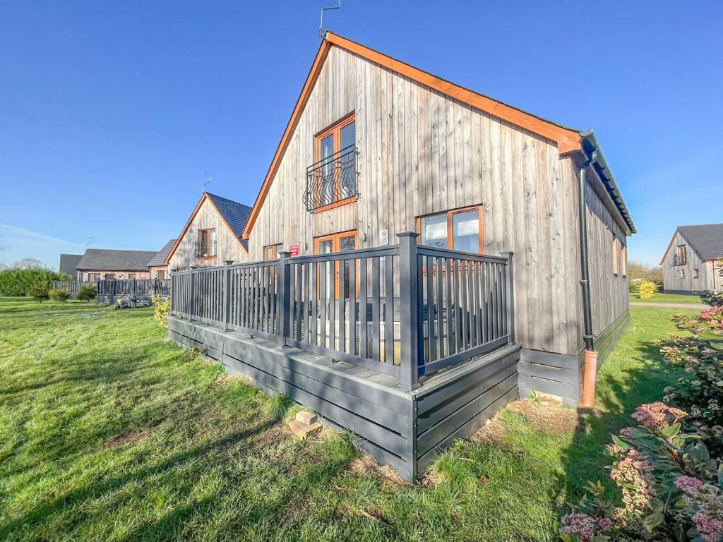 4 bedroom detached house for sale in Brigg Marina, Mill Lane, Brigg